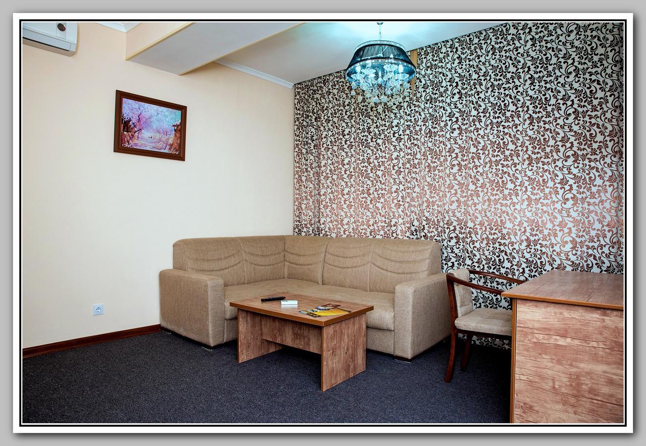 Hotel Bek Samarkand Exterior photo